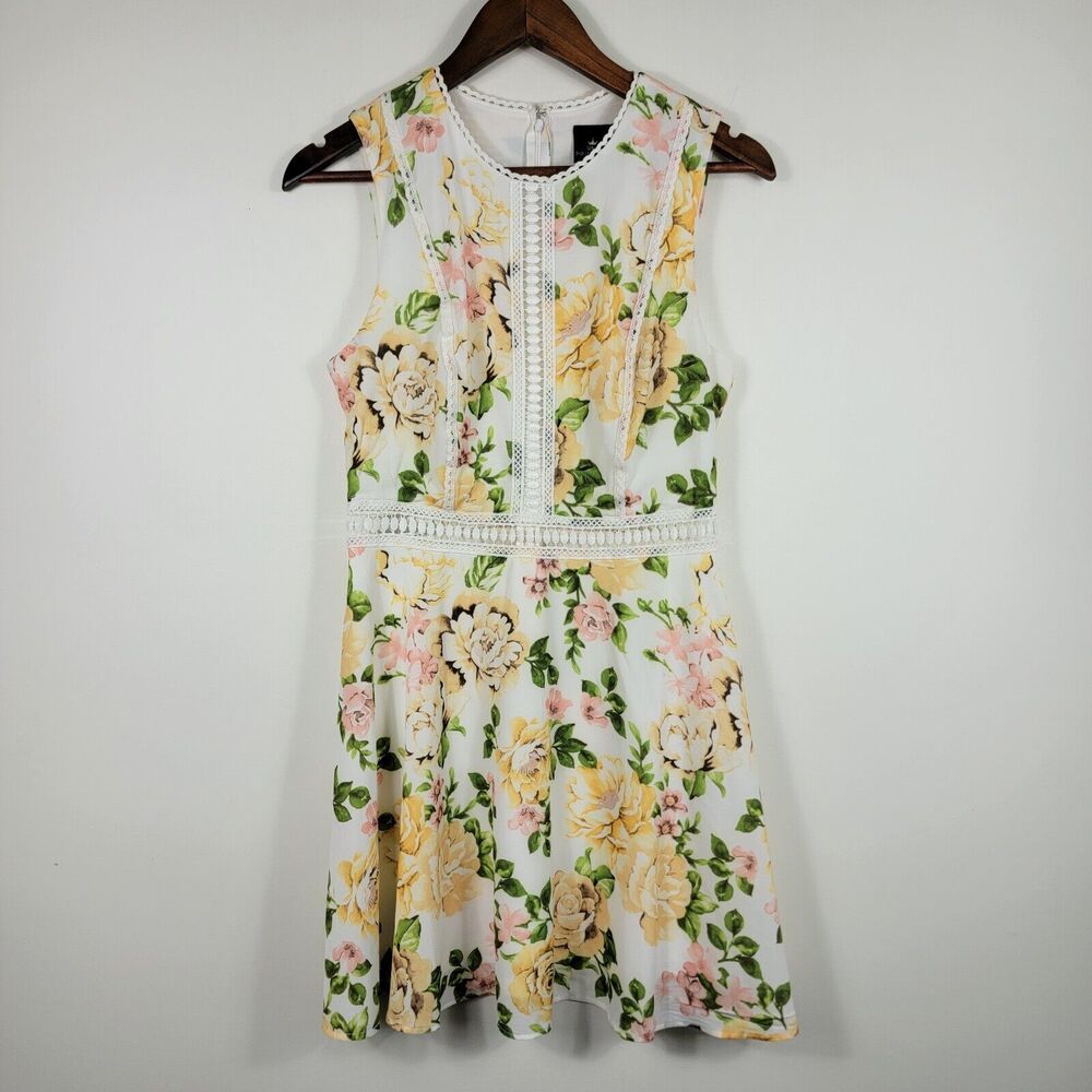 Disney Princess Girl's Size Medium Dress White Yellow Pink Floral Crochet Accent